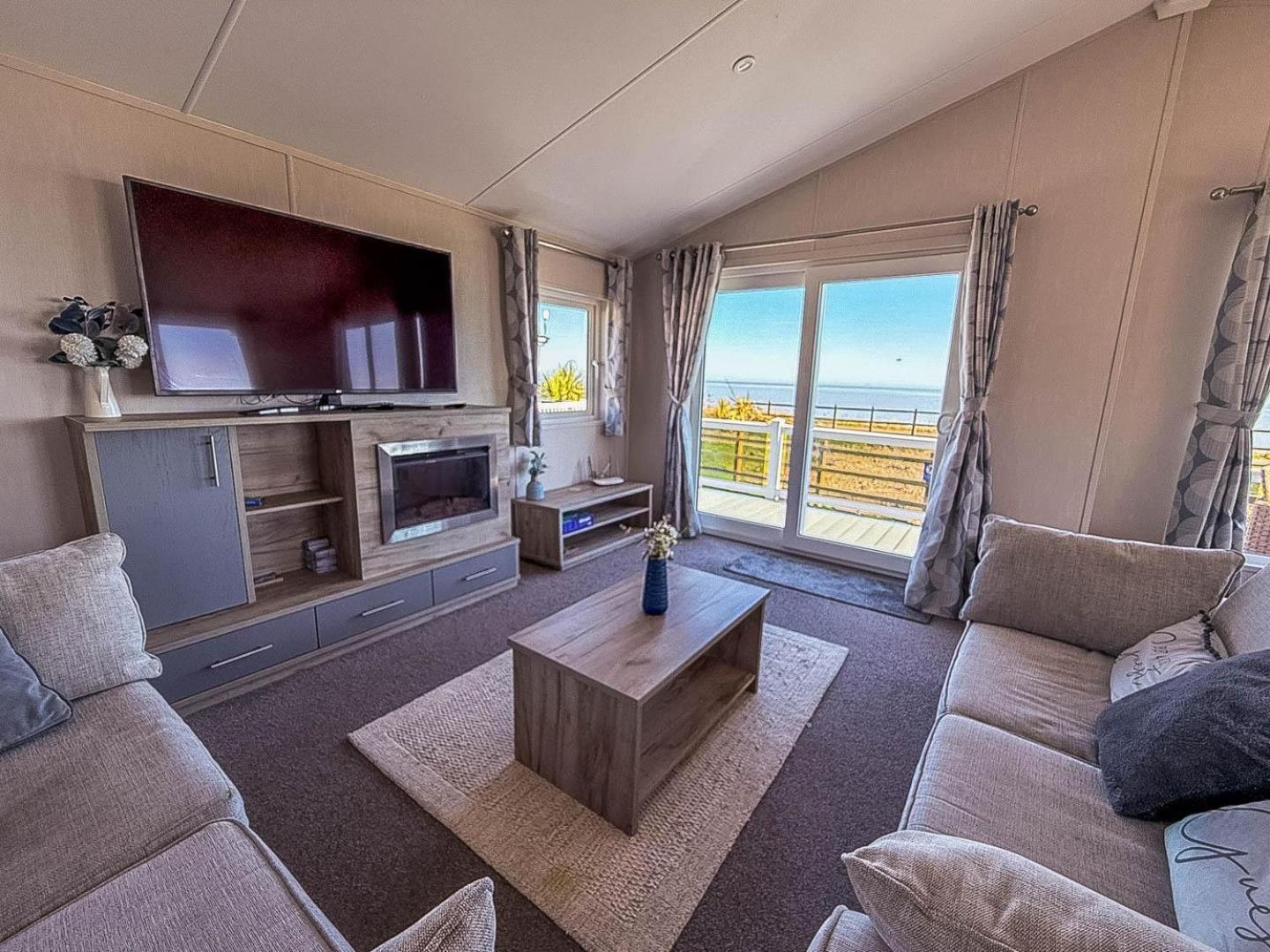 Stunning 6 Berth Lodge With Full Sea Views In Suffolk Ref 68007Cr Lowestoft Exteriér fotografie